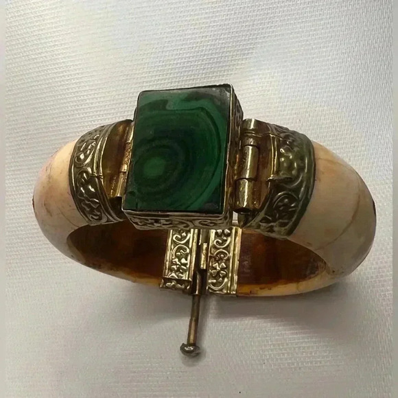 Antique Inlayed Bone & Malachite Tribal Bracelet Inlay Hinged Bracelet heavy 74g - Picture 2 of 14